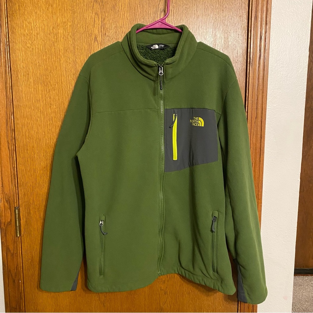 Men’s Large The North Face Insulated Fleece Lined Jacket